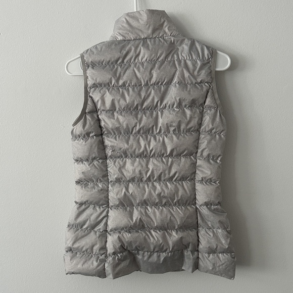 Eddie Bauer Grey Silver Puffer Vest No Size Tag Meas. Size Small - Picture 6 of 8